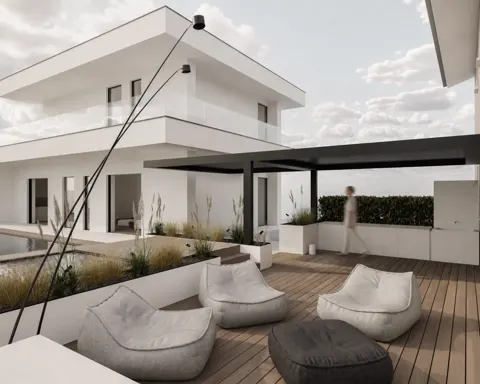La villa di giorno, con il deck e le sedute